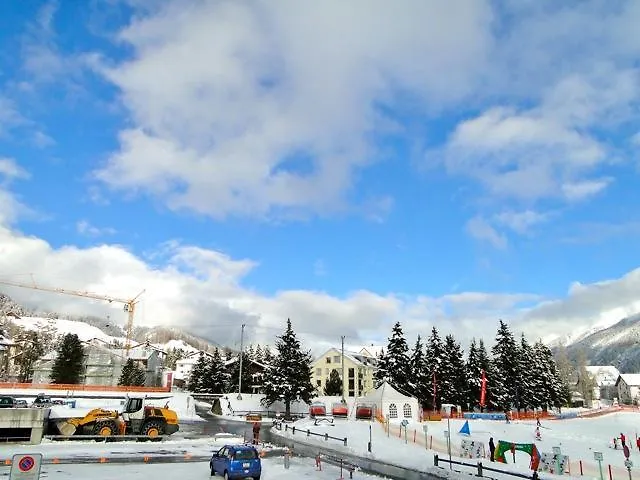 Abitaziun Grischalva 5 - Celerina Apartment